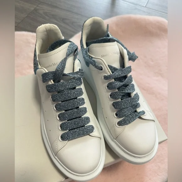 Authentic Alexander McQueen women's sneakers in size 9 Limited Edition 🩵 - Picture 2 of 10